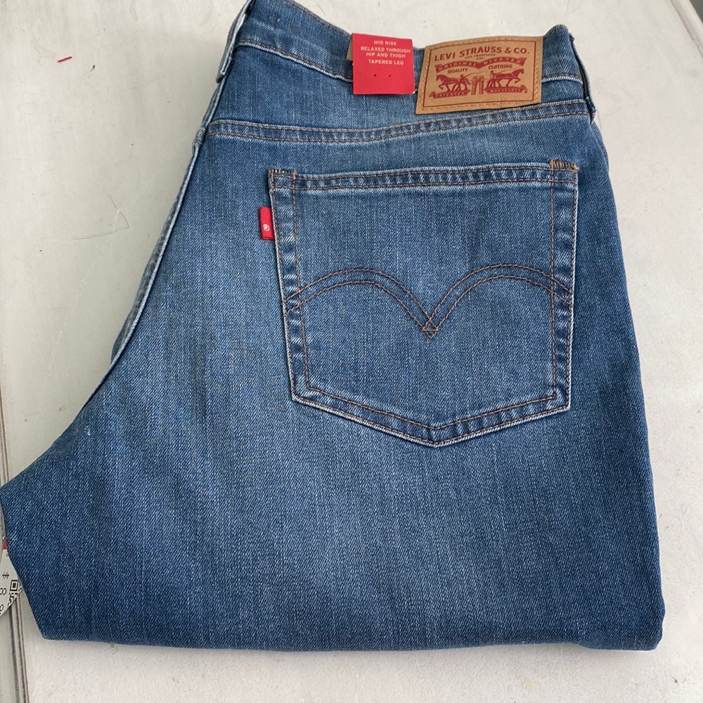 NWT Levi Strauss boyfriend middle rise relaxed tapered jeans